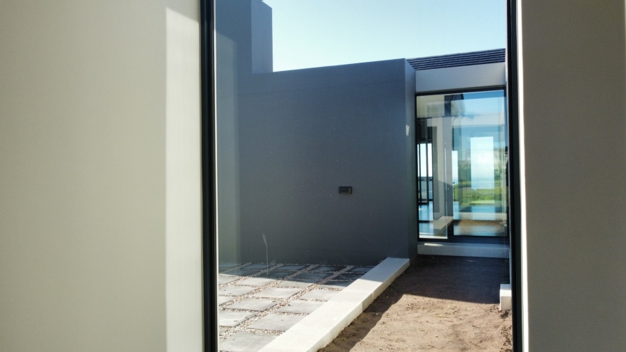 4 Bedroom Property for Sale in Oubaai Western Cape